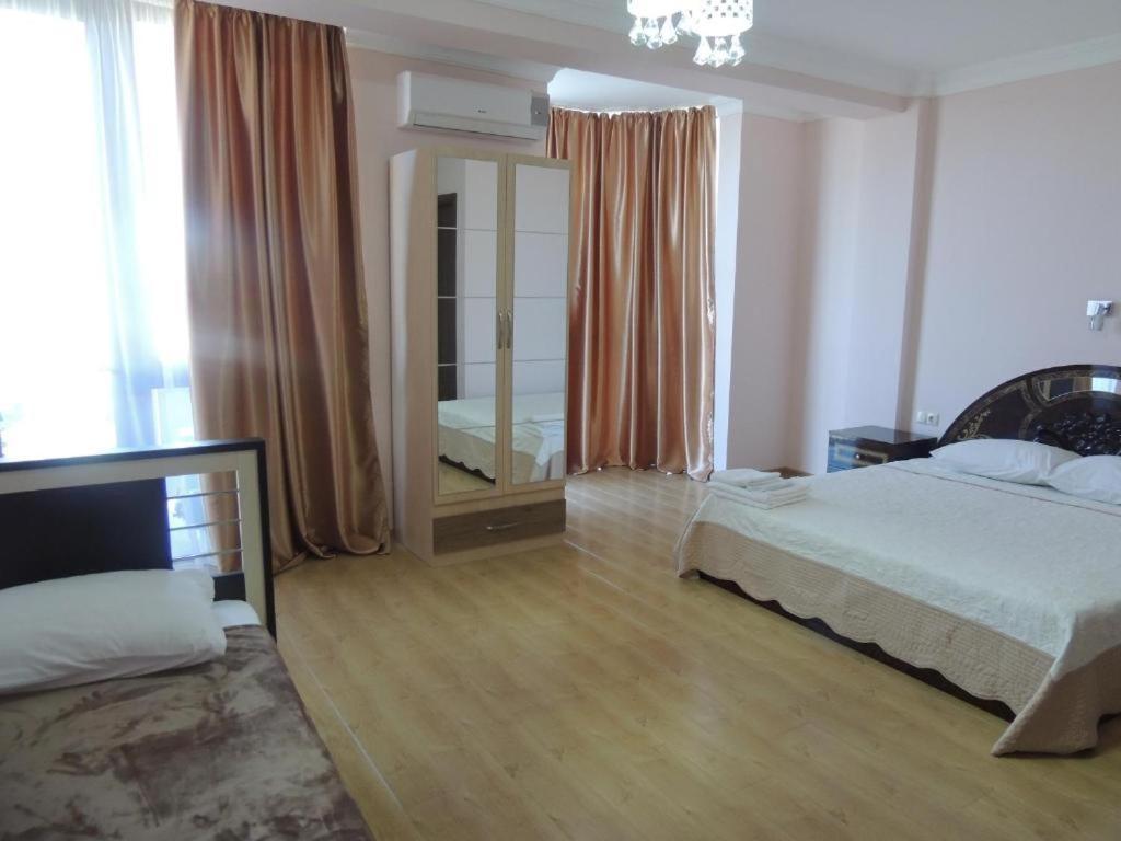 Hotel "Premium Palace" Batumi Exterior photo