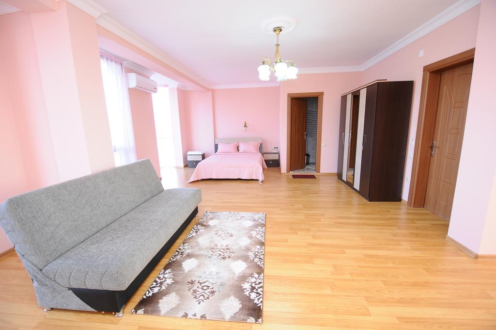 Hotel "Premium Palace" Batumi Exterior photo