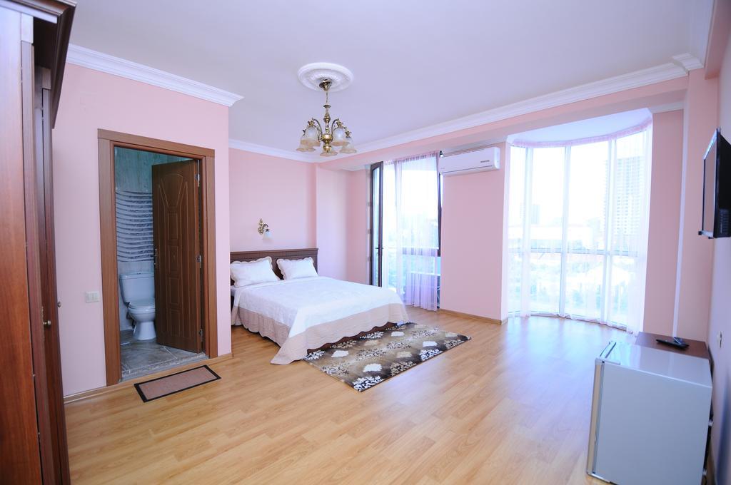 Hotel "Premium Palace" Batumi Exterior photo